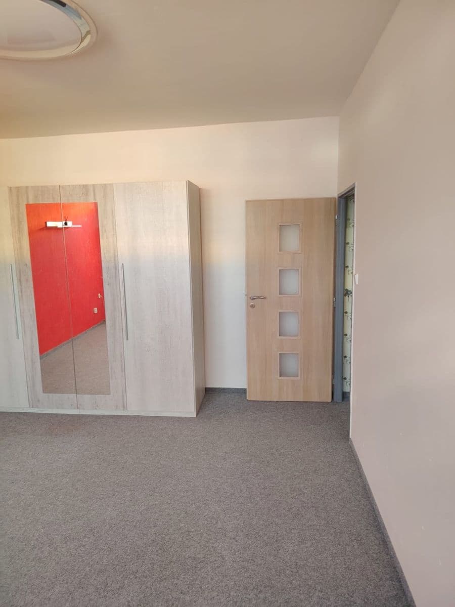 Prenájom bytu 1-izbový 38 m², SPC P, Krnov, Moravskoslezský kraj Prenájom bytu 1-izbový 38 m², SPC P, Krnov, Moravskoslezský kraj