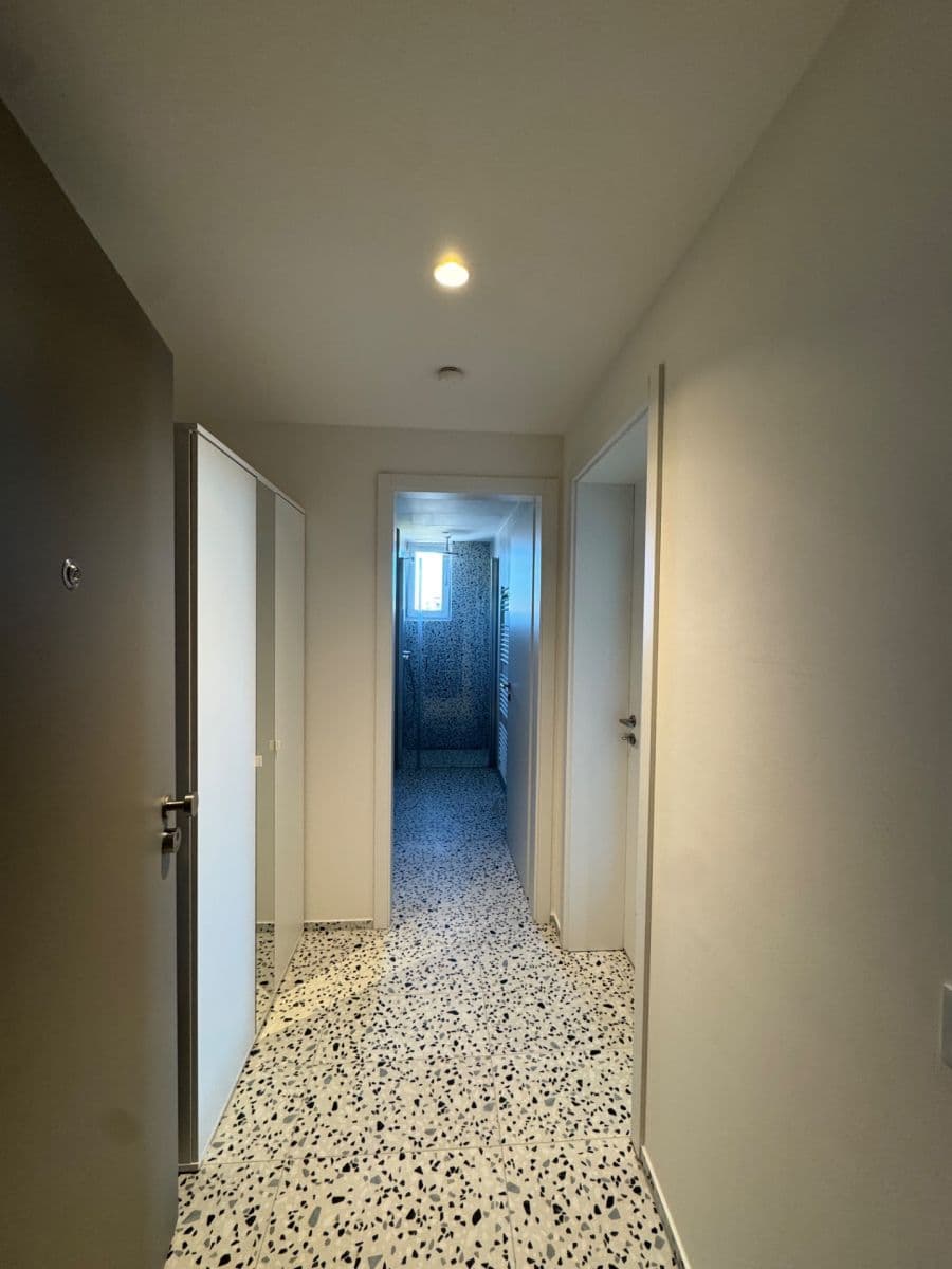 Prenájom bytu 1-izbový 39 m², U Komína, Praha, Praha Prenájom bytu 1-izbový 39 m², U Komína, Praha, Praha