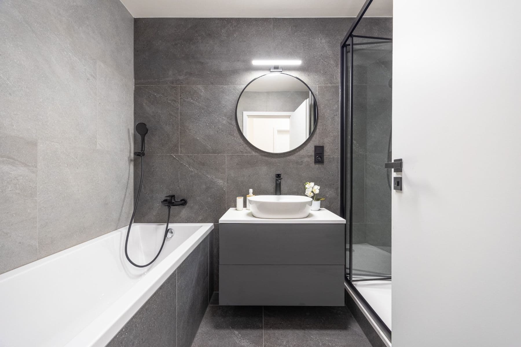 Predaj bytu 3-izbový 76 m², Šluknovská, Praha, Praha Predaj bytu 3-izbový 76 m², Šluknovská, Praha, Praha