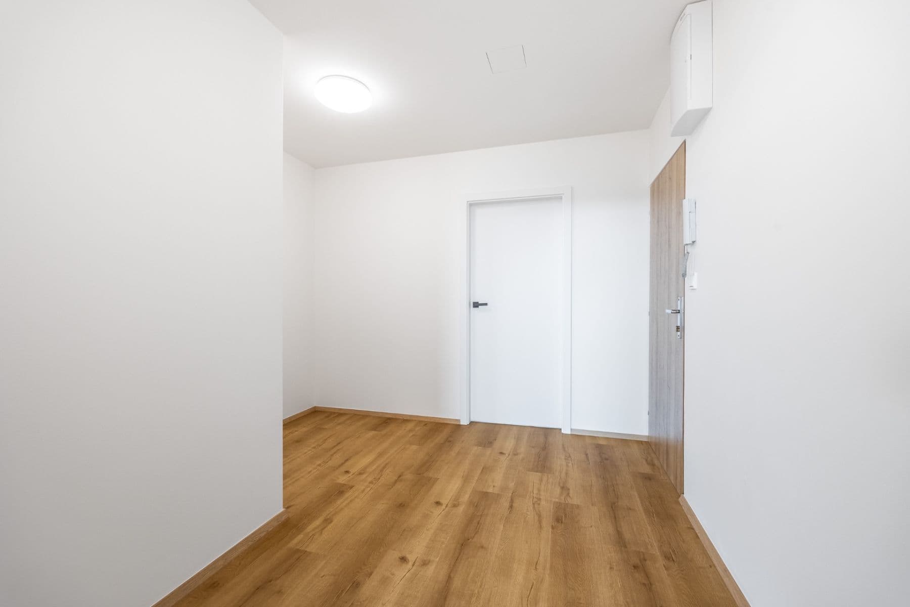 Predaj bytu 3-izbový 76 m², Šluknovská, Praha, Praha Predaj bytu 3-izbový 76 m², Šluknovská, Praha, Praha