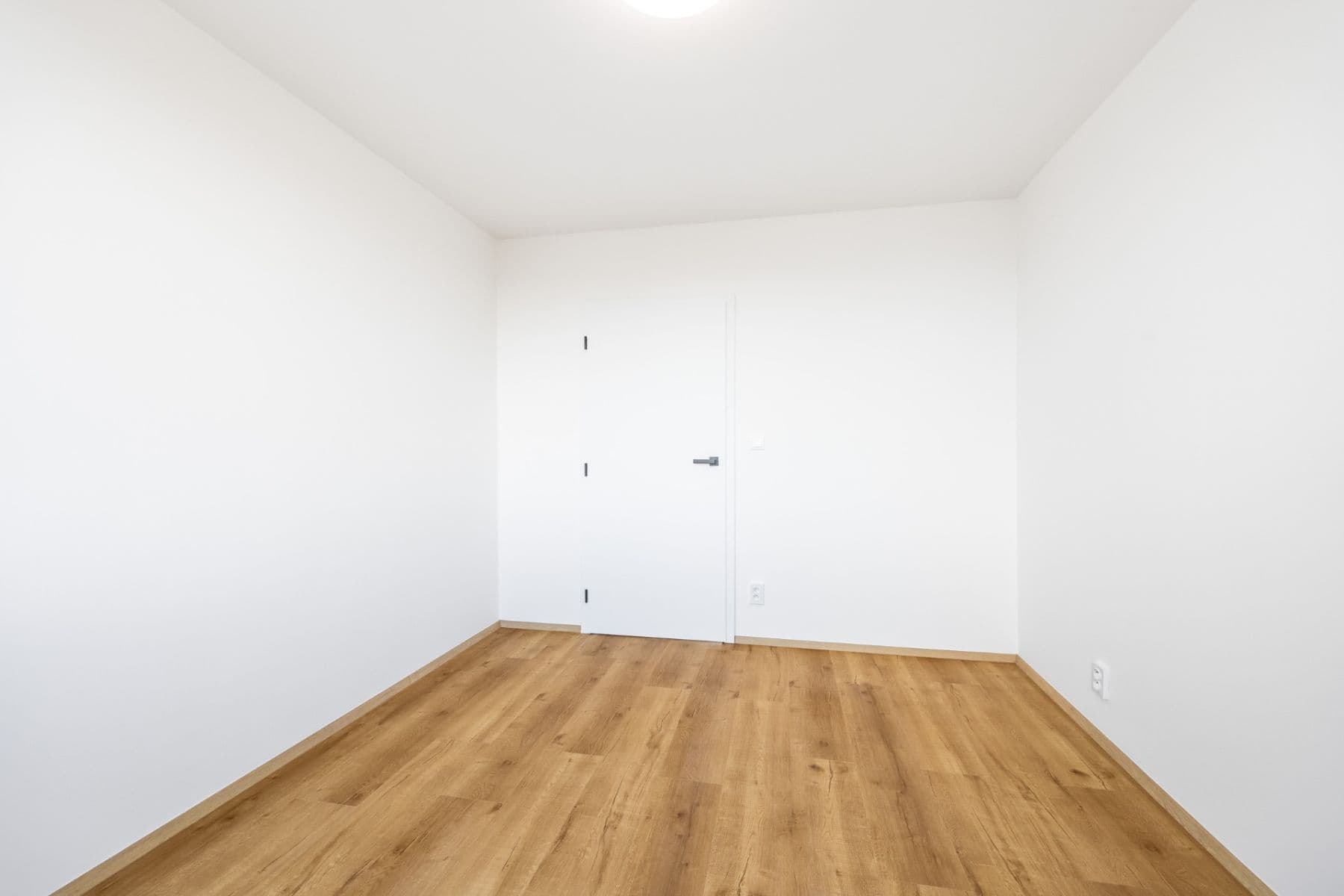 Predaj bytu 3-izbový 76 m², Šluknovská, Praha, Praha Predaj bytu 3-izbový 76 m², Šluknovská, Praha, Praha