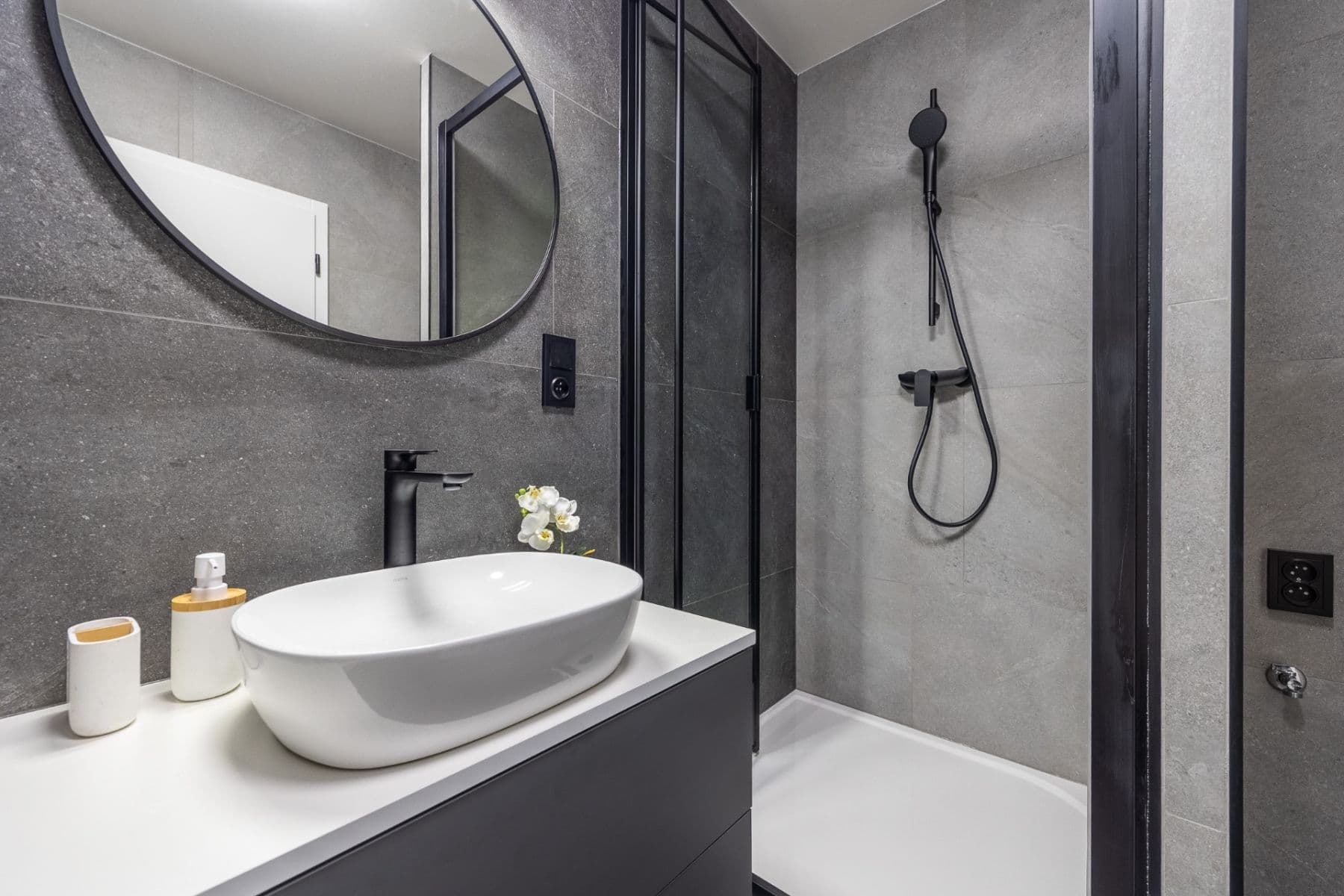 Predaj bytu 3-izbový 76 m², Šluknovská, Praha, Praha Predaj bytu 3-izbový 76 m², Šluknovská, Praha, Praha