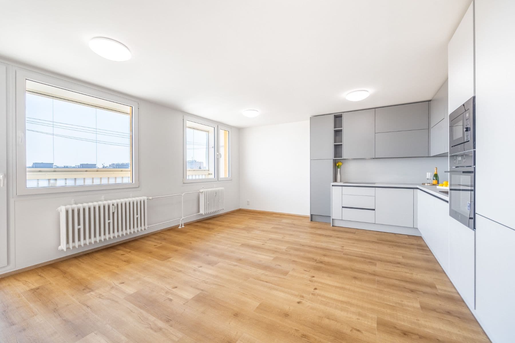 Predaj bytu 3-izbový 76 m², Šluknovská, Praha, Praha Predaj bytu 3-izbový 76 m², Šluknovská, Praha, Praha