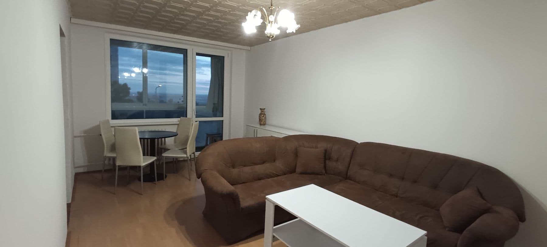 Prenájom bytu 4-izbový 82 m², Luční, Litvínov, Ústecký kraj Prenájom bytu 4-izbový 82 m², Luční, Litvínov, Ústecký kraj