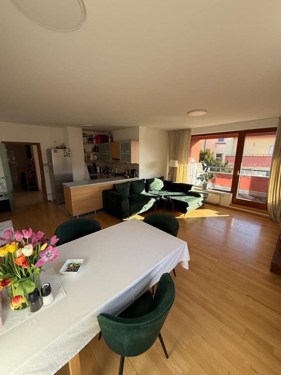 Prenájom bytu 3-izbový 89 m², Ke Klimentce, Praha, Praha Prenájom bytu 3-izbový 89 m², Ke Klimentce, Praha, Praha