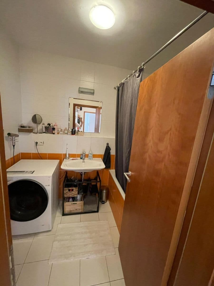 Prenájom bytu 3-izbový 89 m², Ke Klimentce, Praha, Praha Prenájom bytu 3-izbový 89 m², Ke Klimentce, Praha, Praha