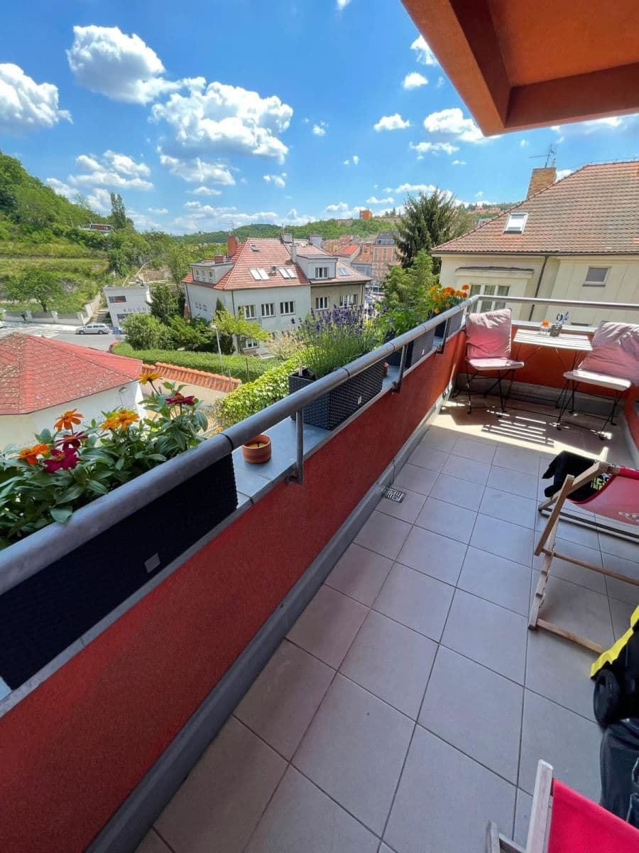 Prenájom bytu 3-izbový 89 m², Ke Klimentce, Praha, Praha Prenájom bytu 3-izbový 89 m², Ke Klimentce, Praha, Praha