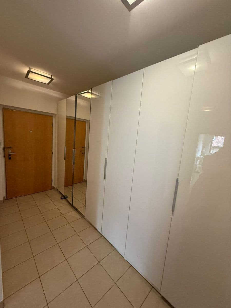 Prenájom bytu 3-izbový 89 m², Ke Klimentce, Praha, Praha Prenájom bytu 3-izbový 89 m², Ke Klimentce, Praha, Praha