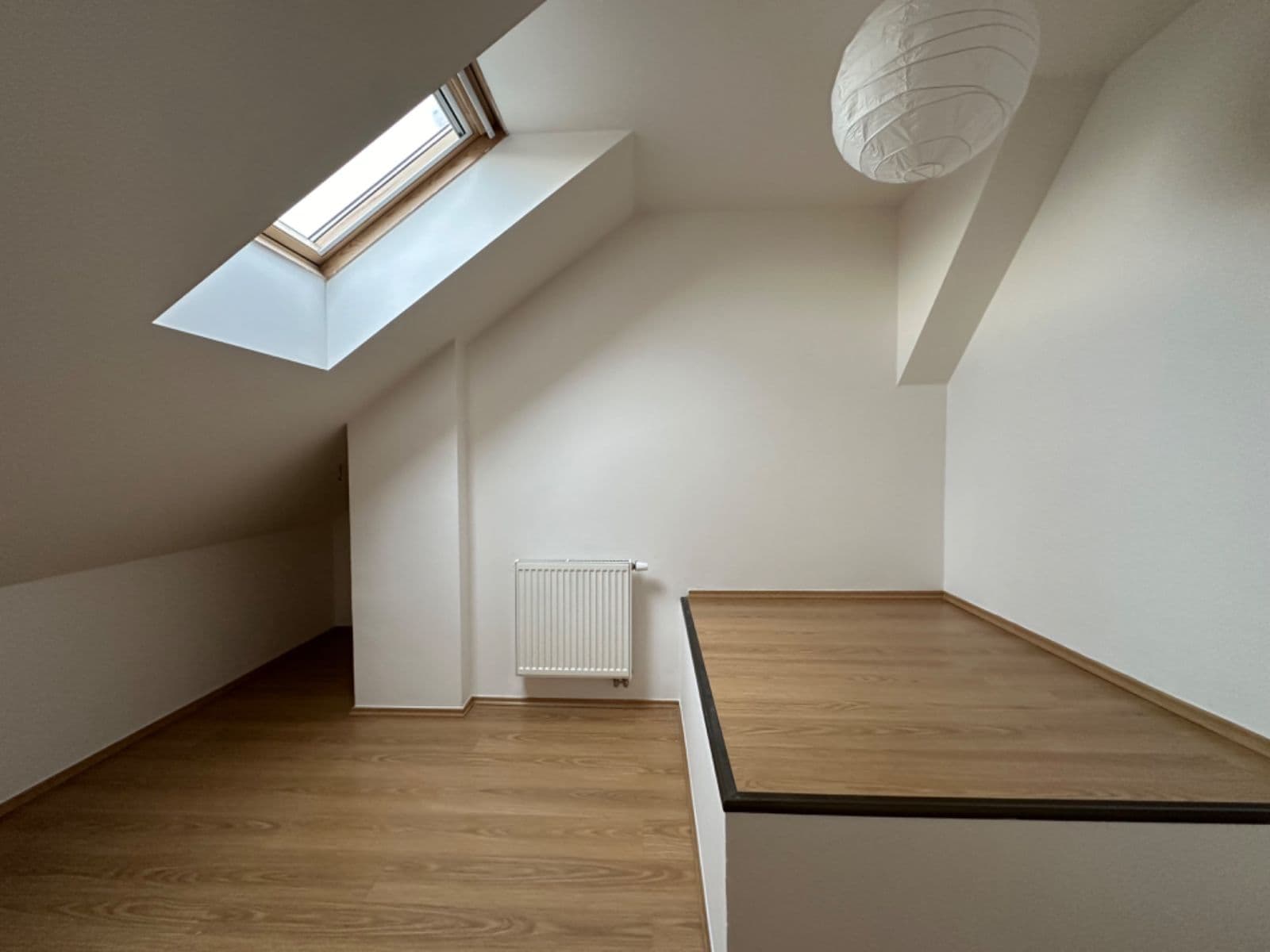 Prenájom bytu 4-izbový 123 m², V Háji, Praha, Praha Prenájom bytu 4-izbový 123 m², V Háji, Praha, Praha