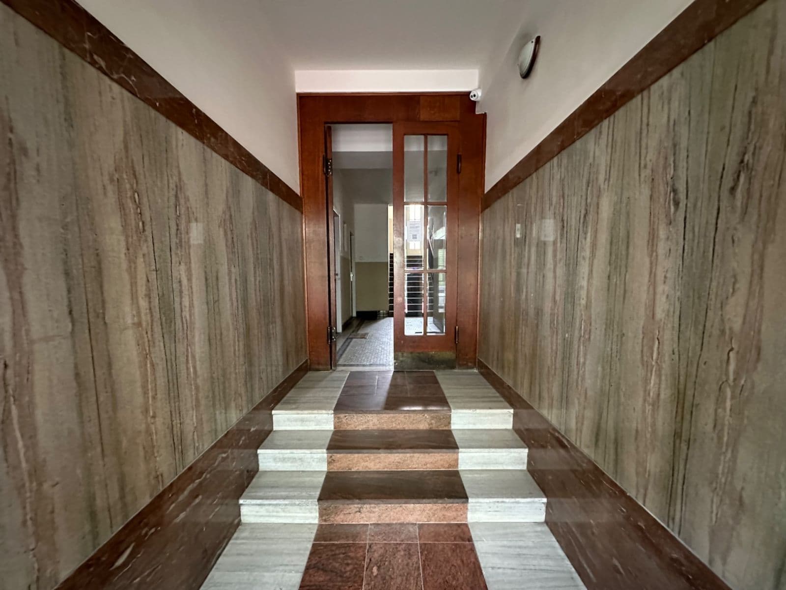 Prenájom bytu 4-izbový 123 m², V Háji, Praha, Praha Prenájom bytu 4-izbový 123 m², V Háji, Praha, Praha