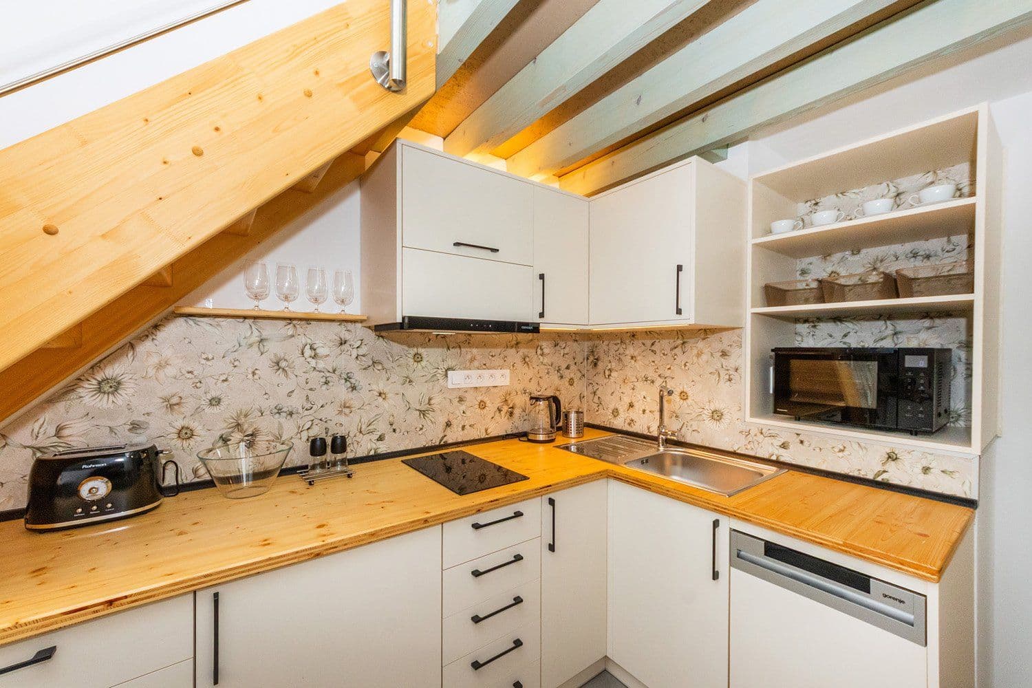 Prenájom bytu 30 m², Na Zámecké, Praha, Praha Prenájom bytu 30 m², Na Zámecké, Praha, Praha
