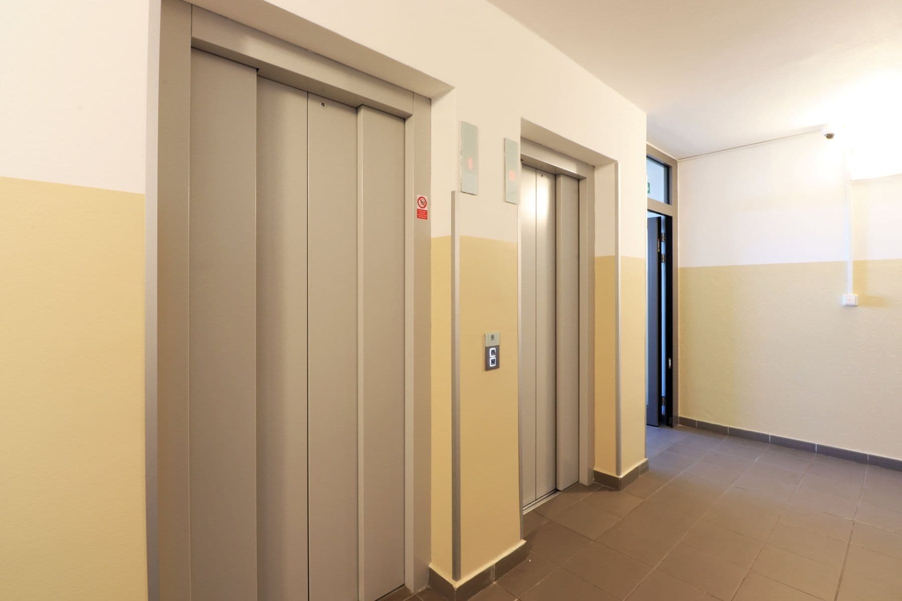 Prenájom bytu 2-izbový 42 m², Anny Drabíkové, Praha, Praha Prenájom bytu 2-izbový 42 m², Anny Drabíkové, Praha, Praha