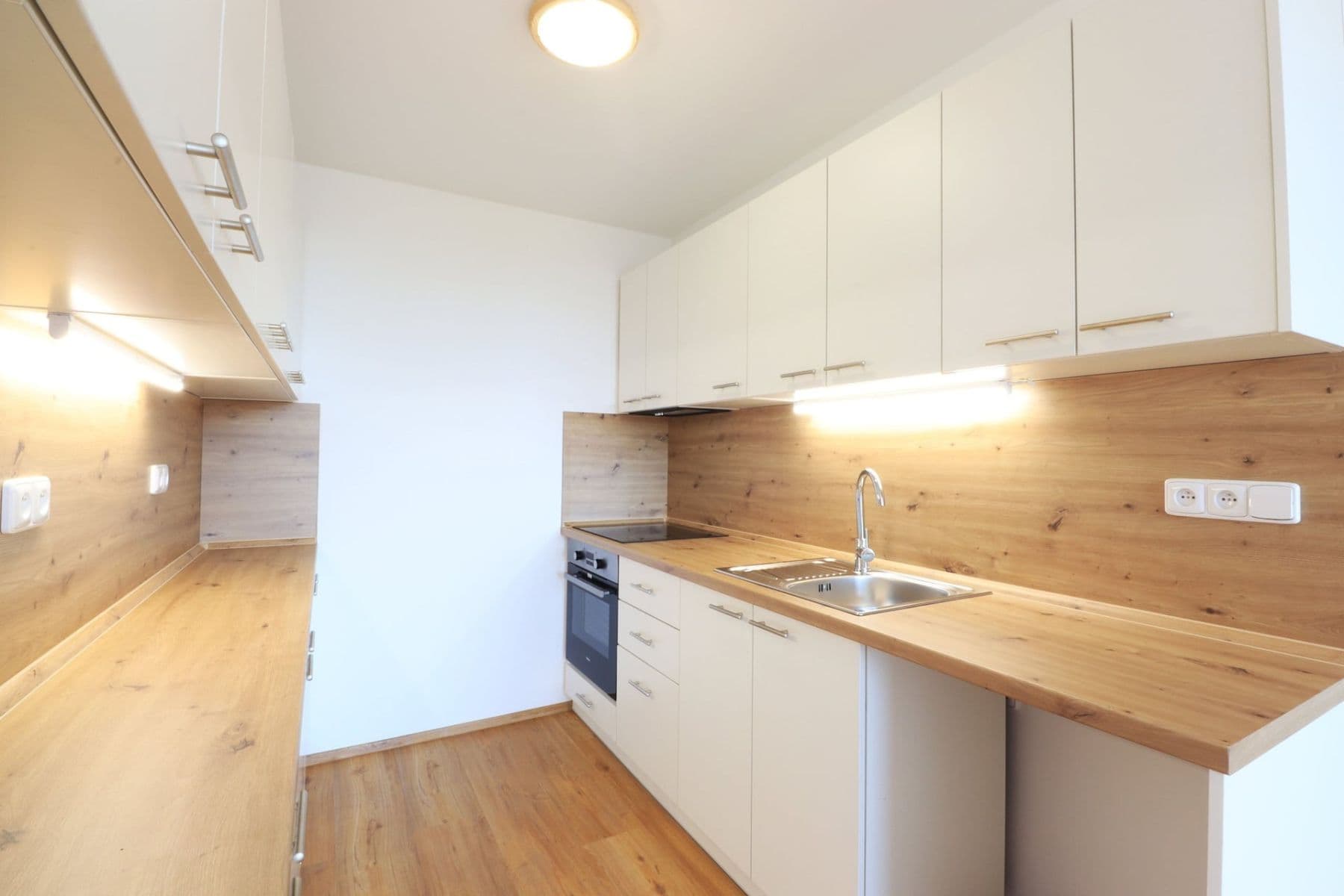 Prenájom bytu 2-izbový 42 m², Anny Drabíkové, Praha, Praha Prenájom bytu 2-izbový 42 m², Anny Drabíkové, Praha, Praha