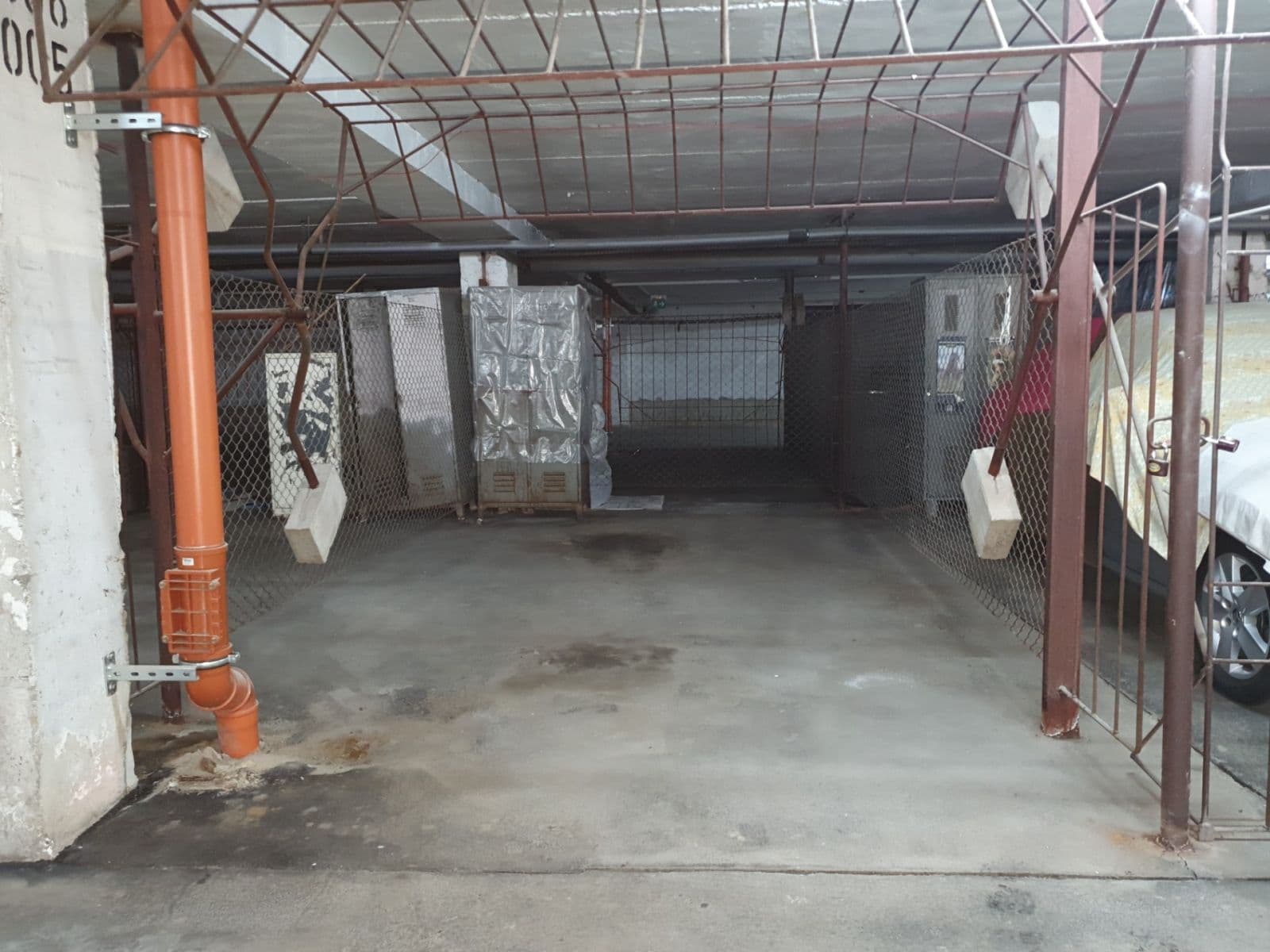 Prenájom garáže 18 m², Lovosická, Praha, Praha Prenájom garáže 18 m², Lovosická, Praha, Praha