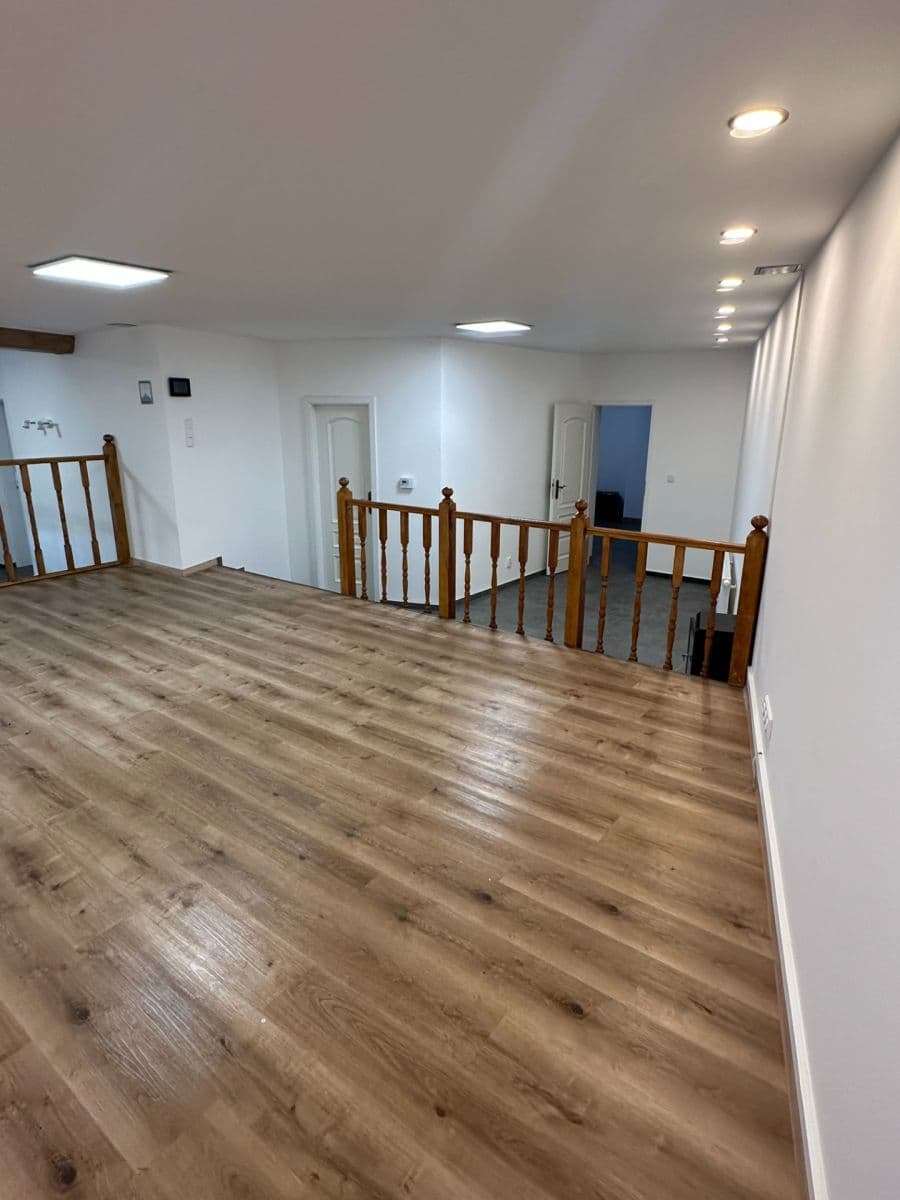 Prenájom kancelárie 80 m², Kovářova, Praha, Praha Prenájom kancelárie 80 m², Kovářova, Praha, Praha