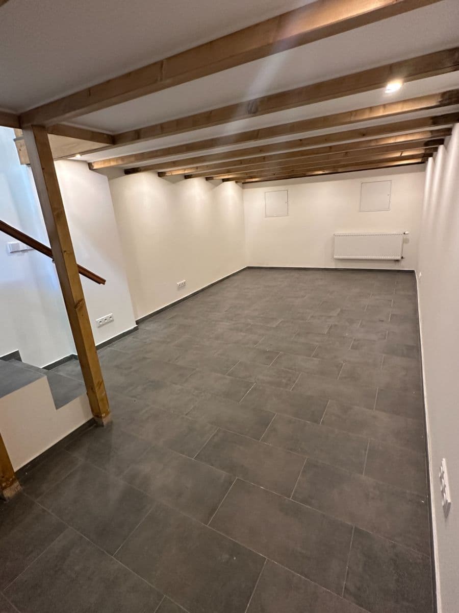 Prenájom kancelárie 80 m², Kovářova, Praha, Praha Prenájom kancelárie 80 m², Kovářova, Praha, Praha