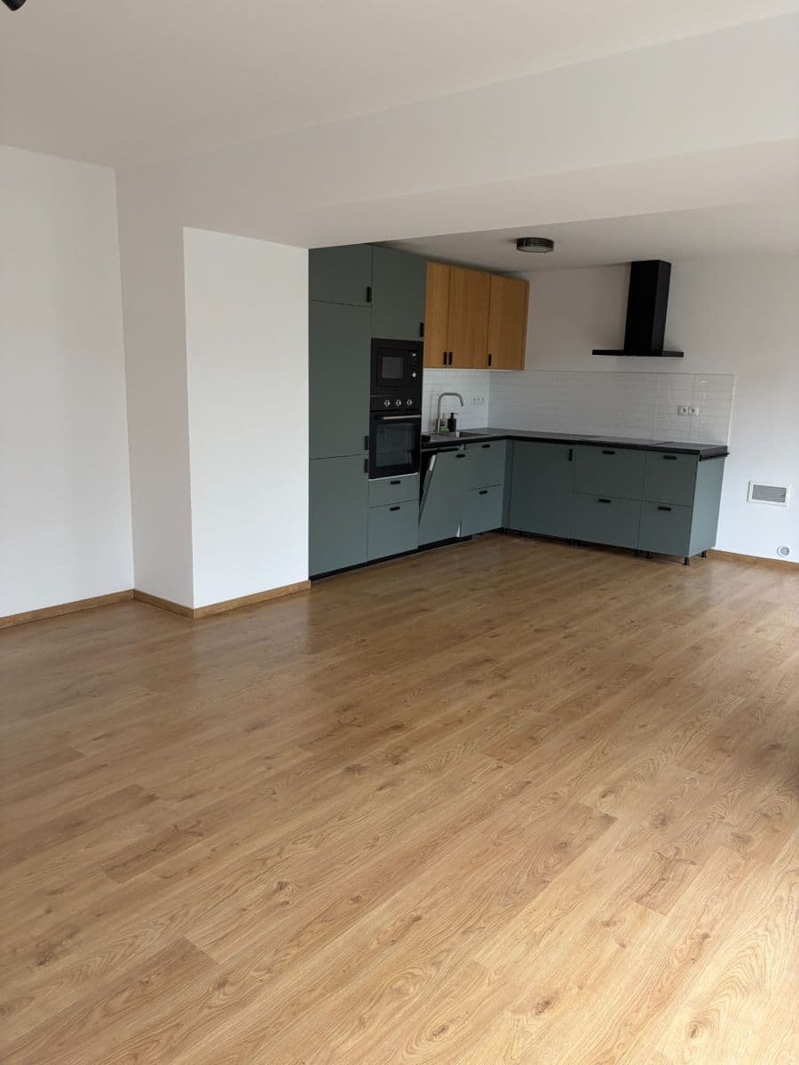 Prenájom domu 120 m², pozemek 210 m², Smidarská, Praha, Praha Prenájom domu 120 m², pozemek 210 m², Smidarská, Praha, Praha