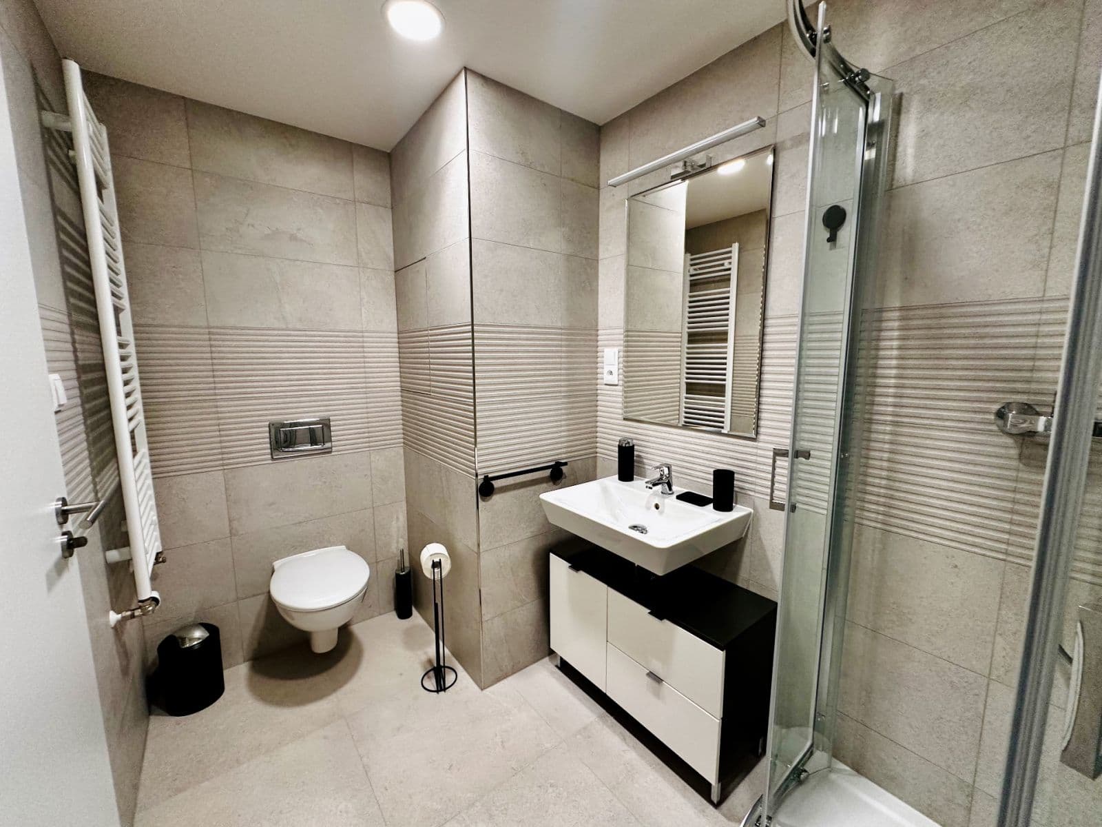 Prenájom bytu 1-izbový 33 m², Poděbradská, Praha, Praha Prenájom bytu 1-izbový 33 m², Poděbradská, Praha, Praha