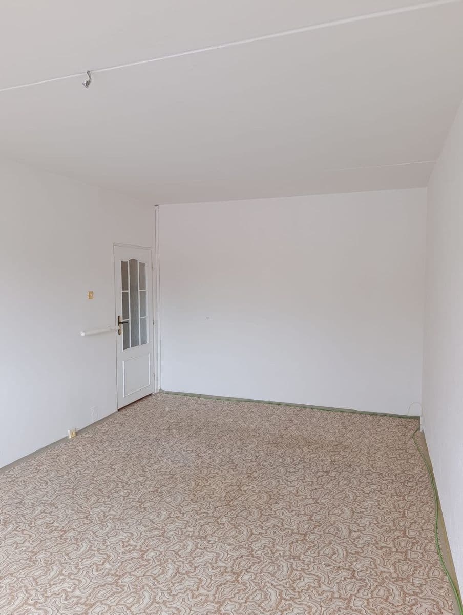 Predaj bytu 1-izbový 36 m², Chomutovská, Kadaň, Ústecký kraj Predaj bytu 1-izbový 36 m², Chomutovská, Kadaň, Ústecký kraj