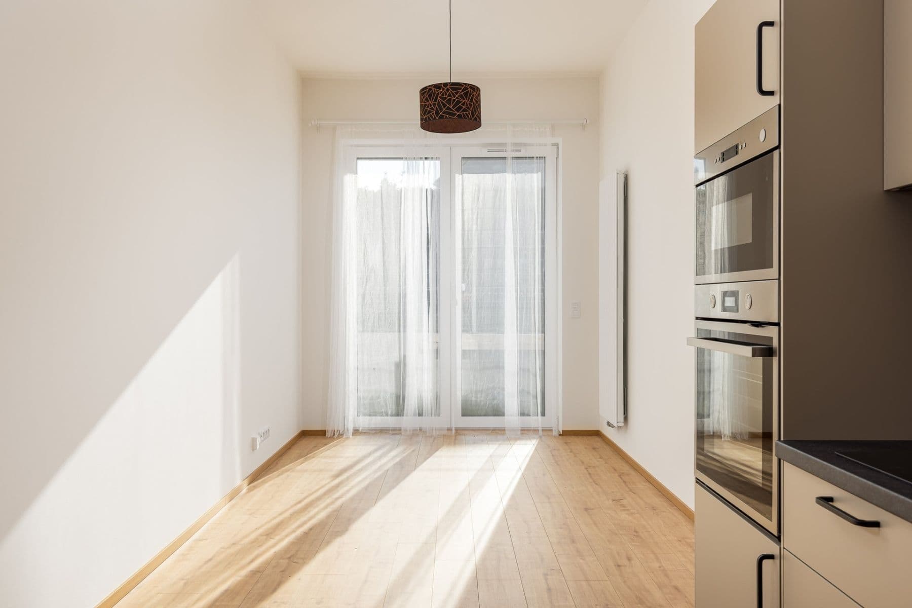 Prenájom bytu 1-izbový 36 m², Českobrodská, Praha, Praha Prenájom bytu 1-izbový 36 m², Českobrodská, Praha, Praha