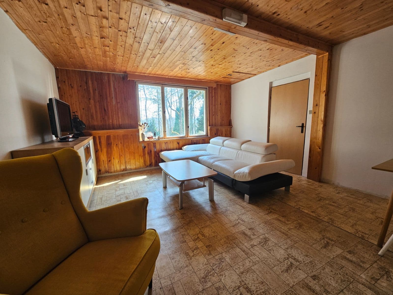 Predaj rekreačného objektu 49 m², pozemek 545 m², Polní, Chrustenice, Středočeský kraj Predaj rekreačného objektu 49 m², pozemek 545 m², Polní, Chrustenice, Středočeský kraj