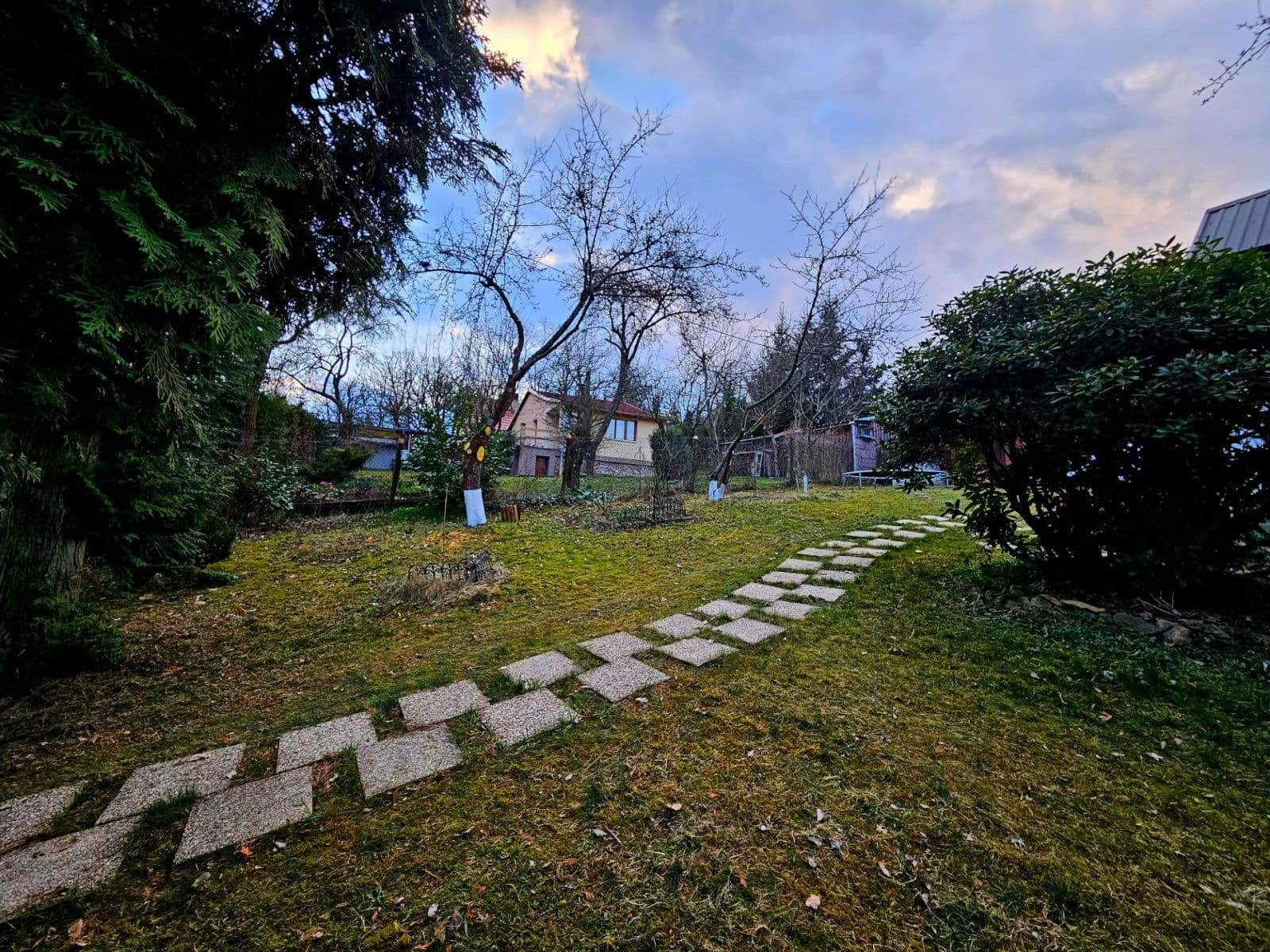 Predaj rekreačného objektu 49 m², pozemek 545 m², Polní, Chrustenice, Středočeský kraj Predaj rekreačného objektu 49 m², pozemek 545 m², Polní, Chrustenice, Středočeský kraj