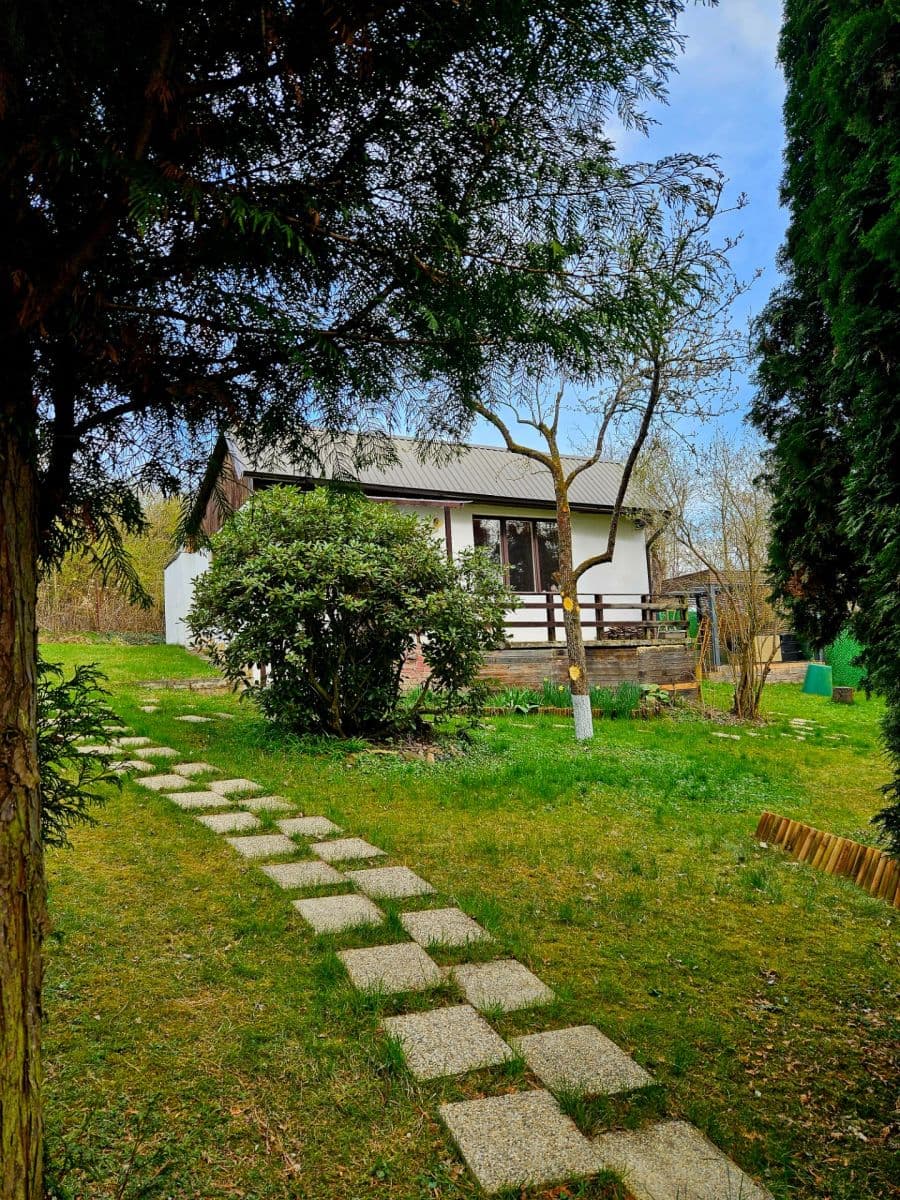 Predaj rekreačného objektu 49 m², pozemek 545 m², Polní, Chrustenice, Středočeský kraj Predaj rekreačného objektu 49 m², pozemek 545 m², Polní, Chrustenice, Středočeský kraj