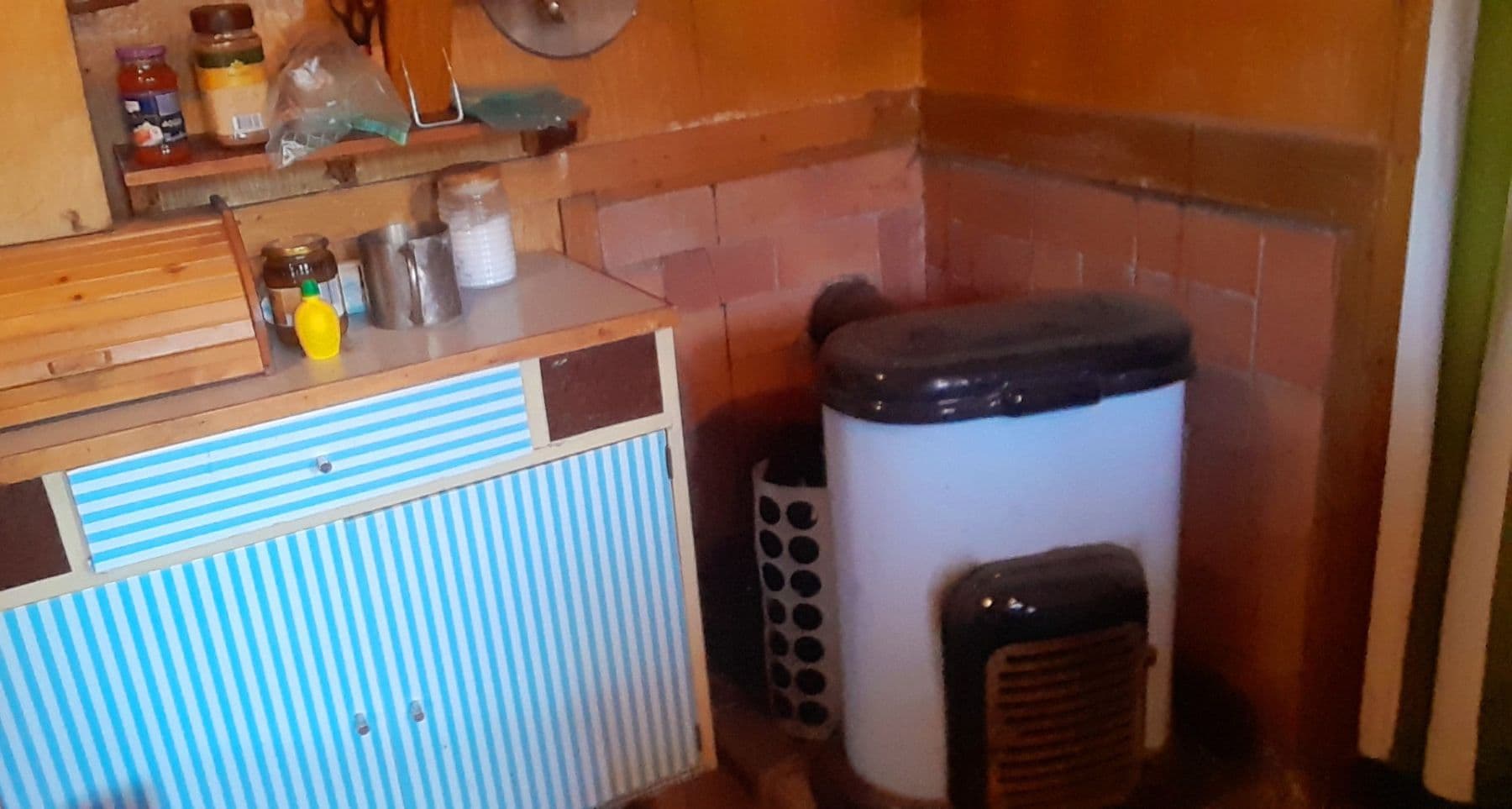 Predaj rekreačného objektu 35 m², pozemek 35 m², Újezd nade Mží, Plzeňský kraj Predaj rekreačného objektu 35 m², pozemek 35 m², Újezd nade Mží, Plzeňský kraj