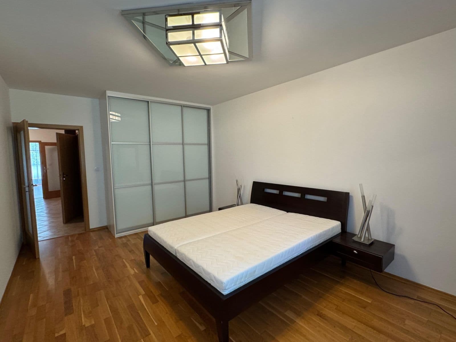 Prenájom bytu 3-izbový 107 m², Strnadových, Praha, Praha Prenájom bytu 3-izbový 107 m², Strnadových, Praha, Praha