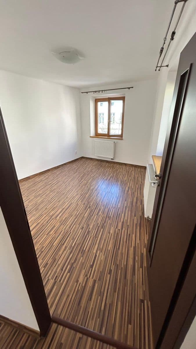 Prenájom bytu 3-izbový 82 m², ČSA, Šternberk, Olomoucký kraj Prenájom bytu 3-izbový 82 m², ČSA, Šternberk, Olomoucký kraj