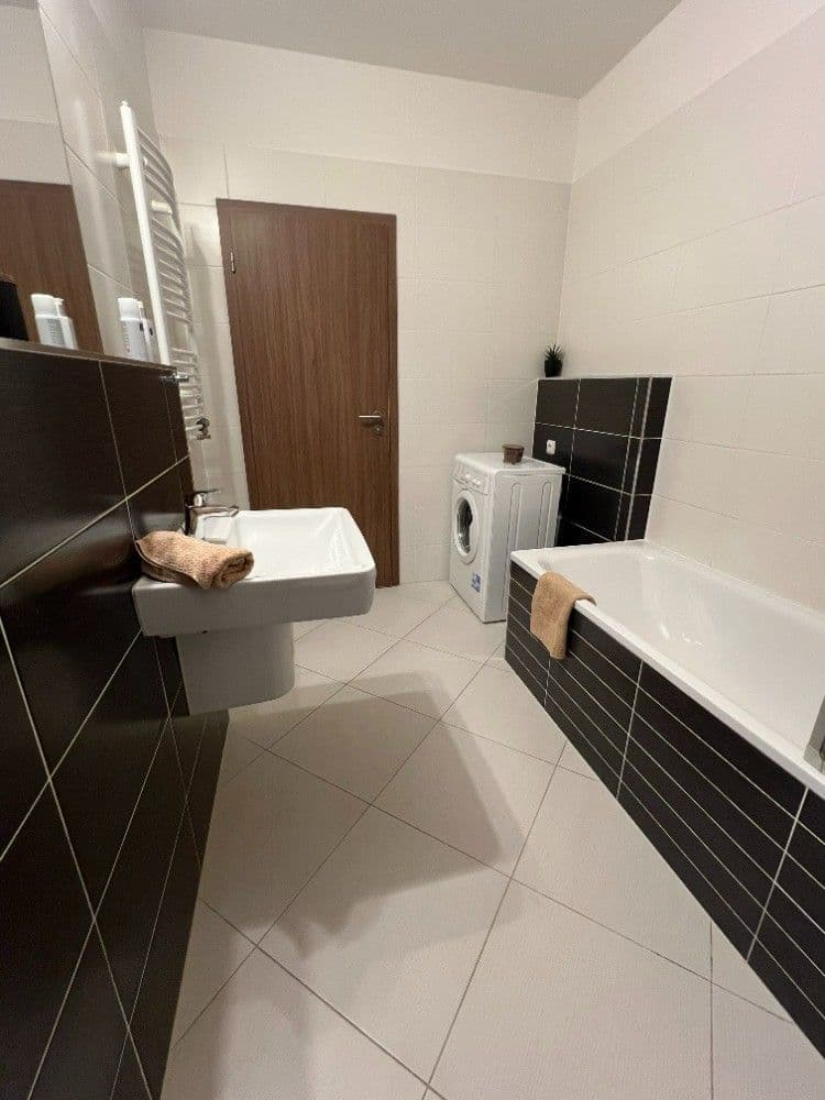 Prenájom bytu 2-izbový 50 m², Klementova, Praha, Praha Prenájom bytu 2-izbový 50 m², Klementova, Praha, Praha