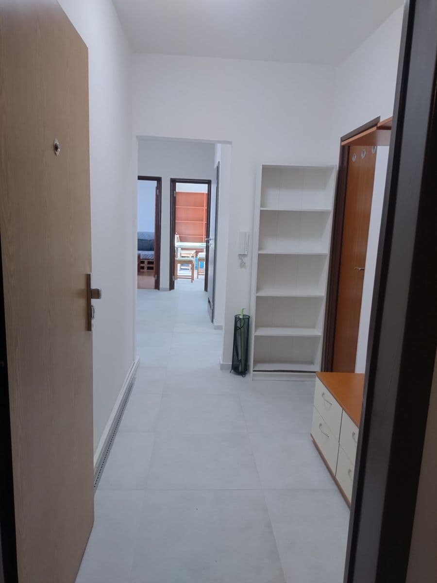 Prenájom bytu 4-izbový 86 m², Líščie nivy, Ružinov, Bratislavský kraj Prenájom bytu 4-izbový 86 m², Líščie nivy, Ružinov, Bratislavský kraj