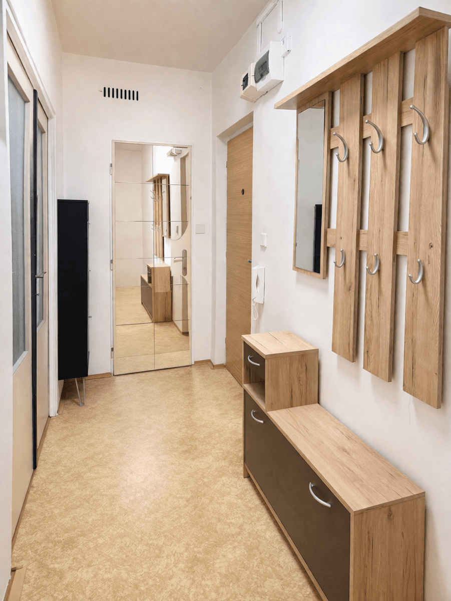 Prenájom bytu 1-izbový 39 m², Okořská, Praha, Praha Prenájom bytu 1-izbový 39 m², Okořská, Praha, Praha