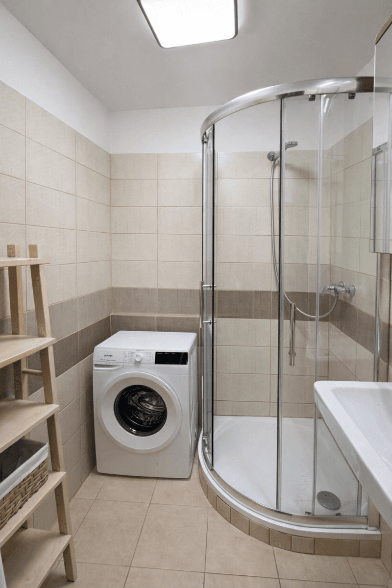 Prenájom bytu 1-izbový 39 m², Okořská, Praha, Praha Prenájom bytu 1-izbový 39 m², Okořská, Praha, Praha