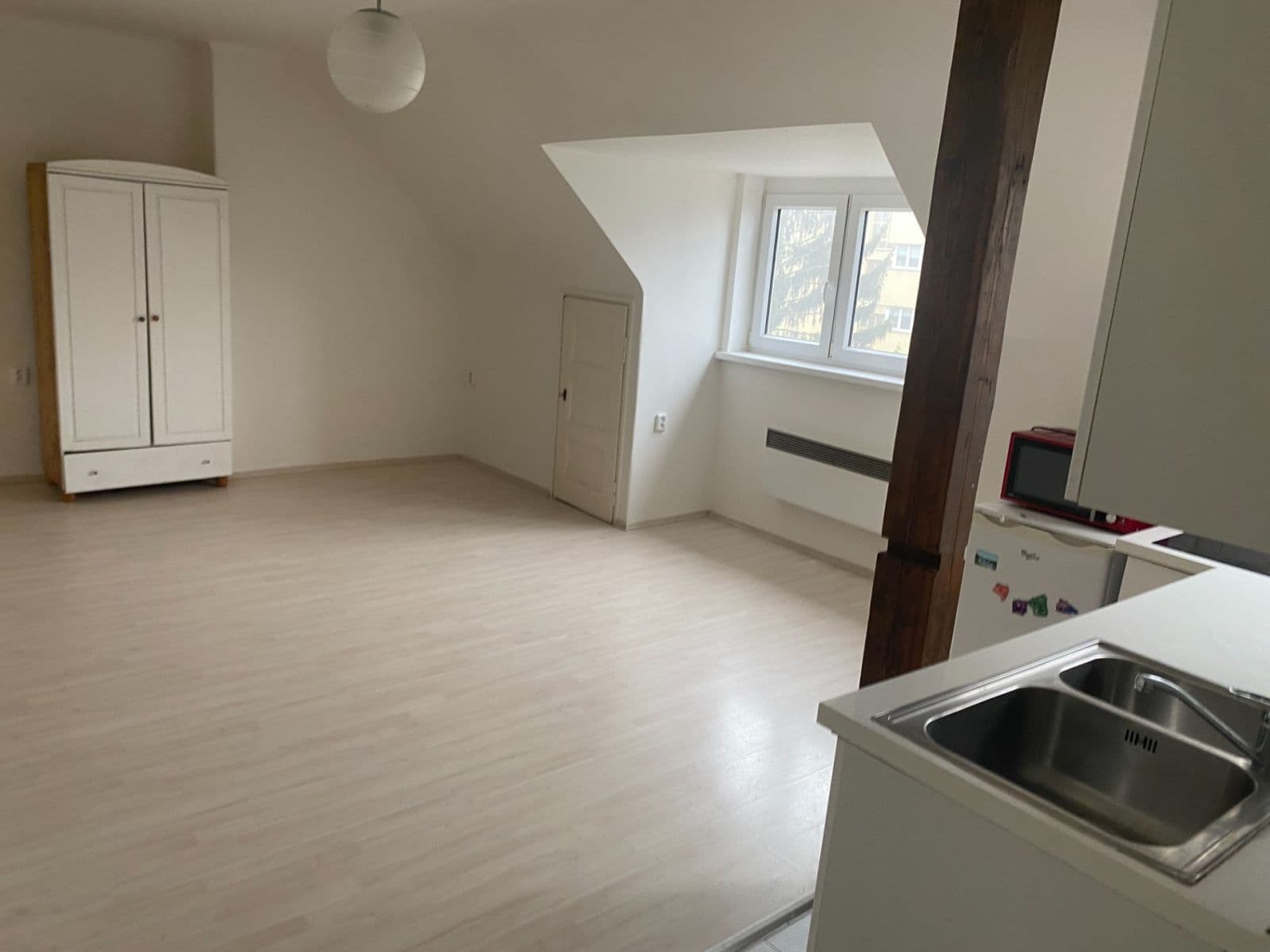 Predaj bytu 1-izbový 32 m², M. J. Lermontova, Praha, Praha Predaj bytu 1-izbový 32 m², M. J. Lermontova, Praha, Praha
