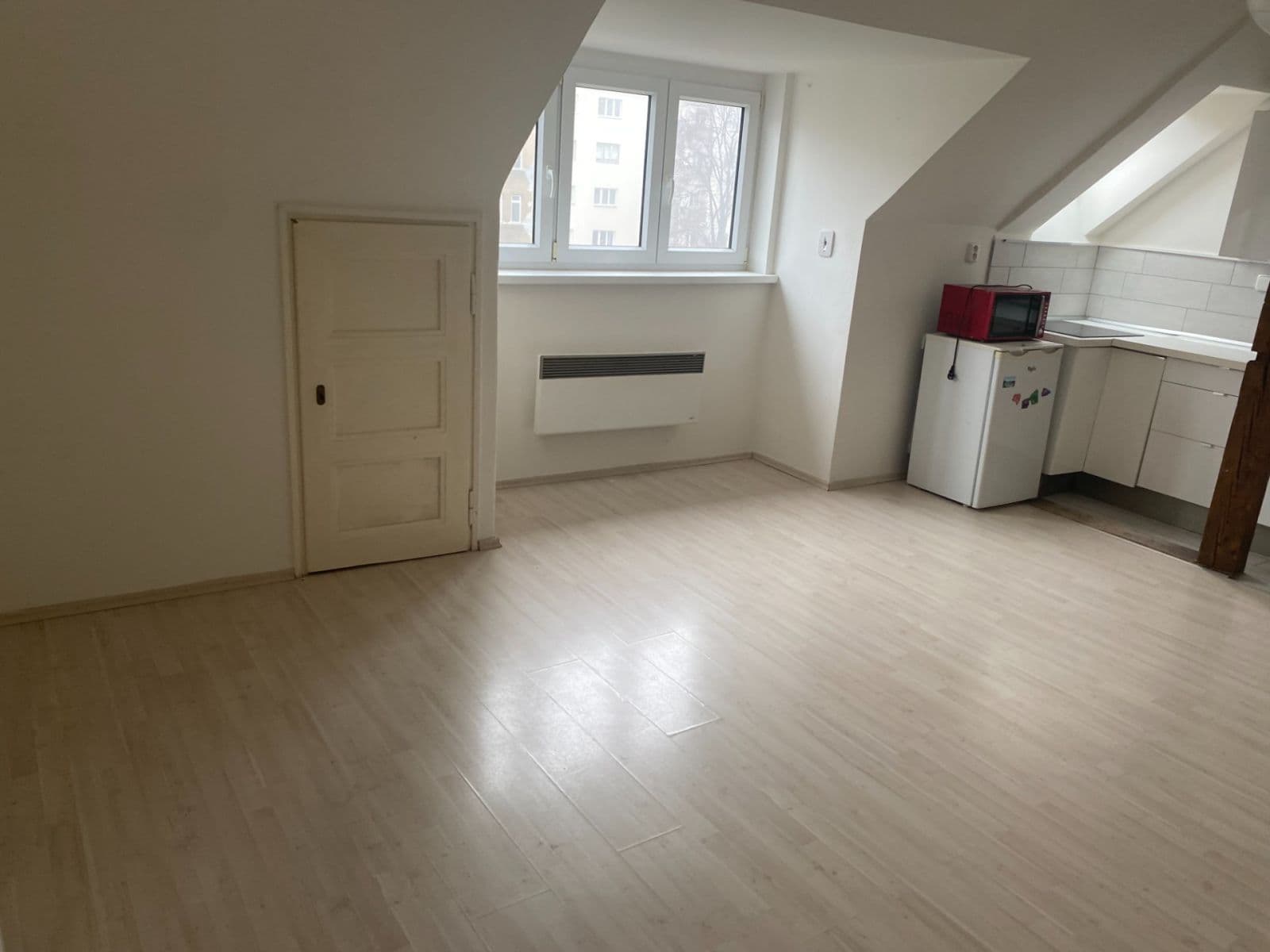 Predaj bytu 1-izbový 32 m², M. J. Lermontova, Praha, Praha Predaj bytu 1-izbový 32 m², M. J. Lermontova, Praha, Praha