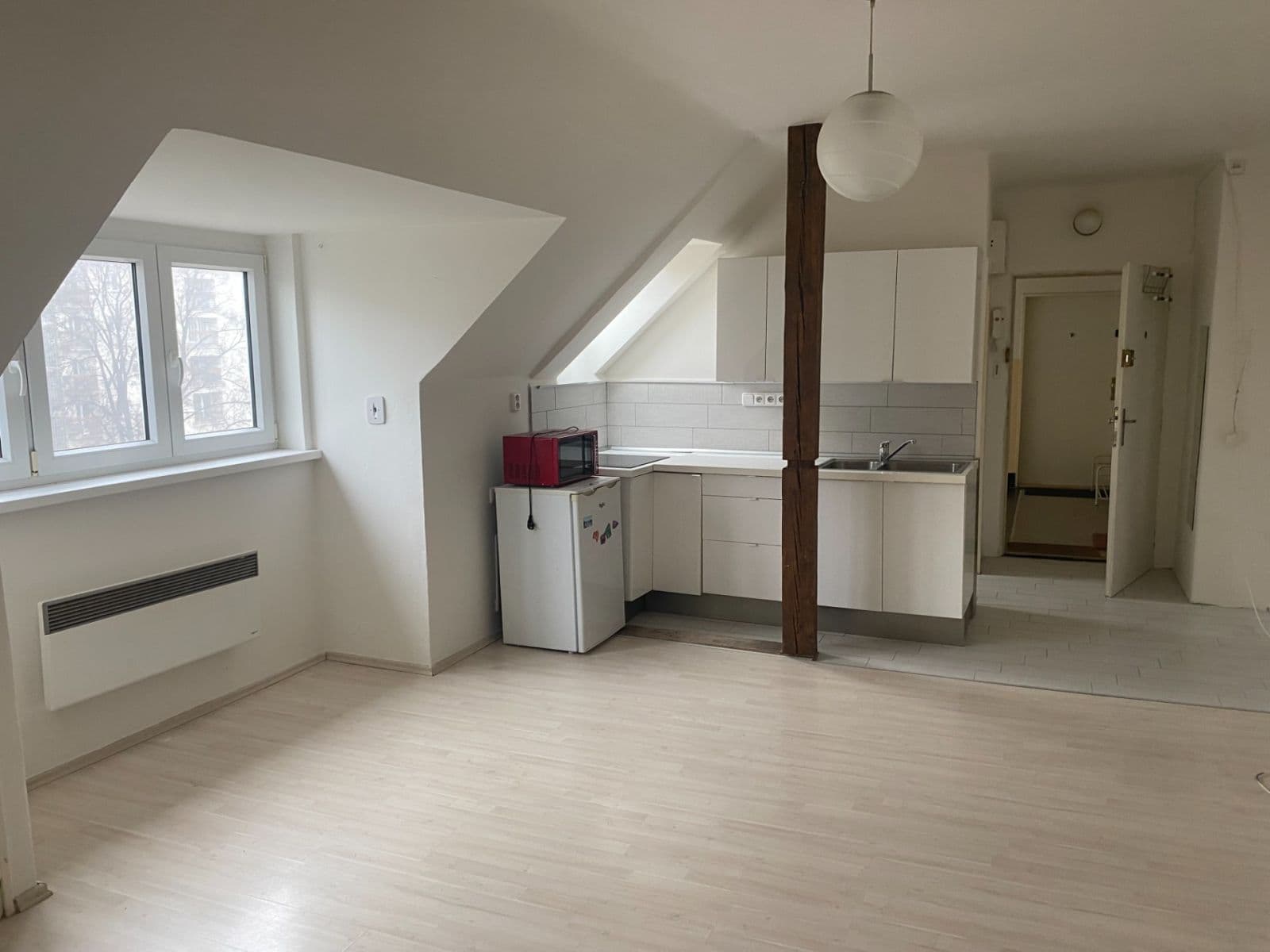 Predaj bytu 1-izbový 32 m², M. J. Lermontova, Praha, Praha Predaj bytu 1-izbový 32 m², M. J. Lermontova, Praha, Praha