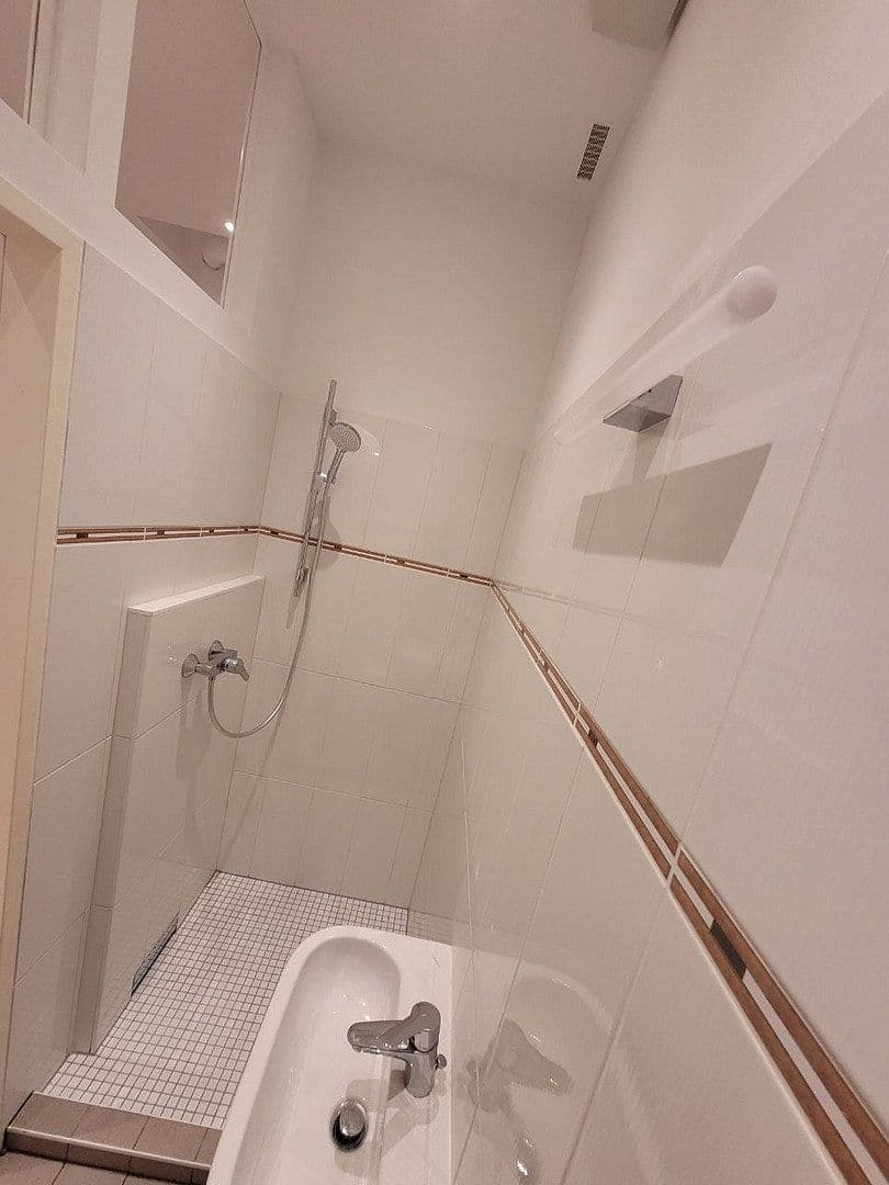 Predaj bytu 3-izbový 75 m², Wien, Viedeň Predaj bytu 3-izbový 75 m², Wien, Viedeň