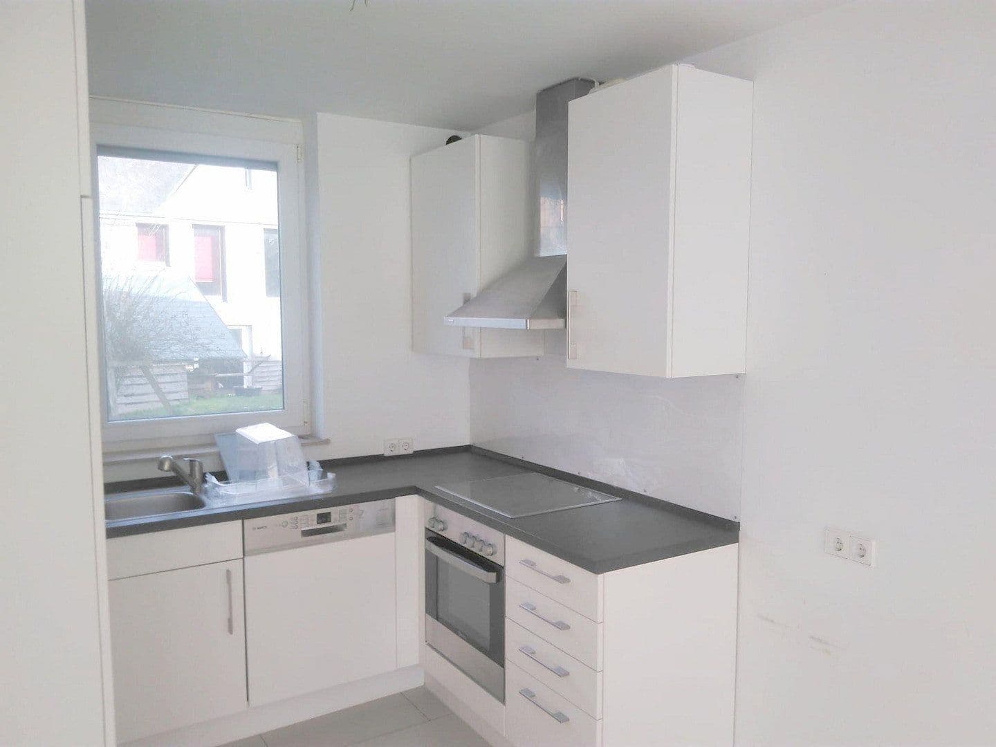 Prenájom domu 110 m², pozemek 100 m², Beimerstetten, Bádensko-Wurttembersko Prenájom domu 110 m², pozemek 100 m², Beimerstetten, Bádensko-Wurttembersko