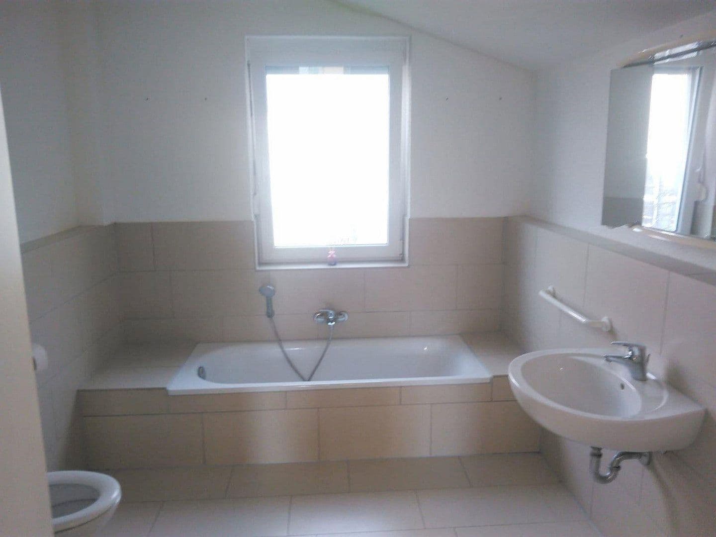 Prenájom domu 110 m², pozemek 100 m², Beimerstetten, Bádensko-Wurttembersko Prenájom domu 110 m², pozemek 100 m², Beimerstetten, Bádensko-Wurttembersko