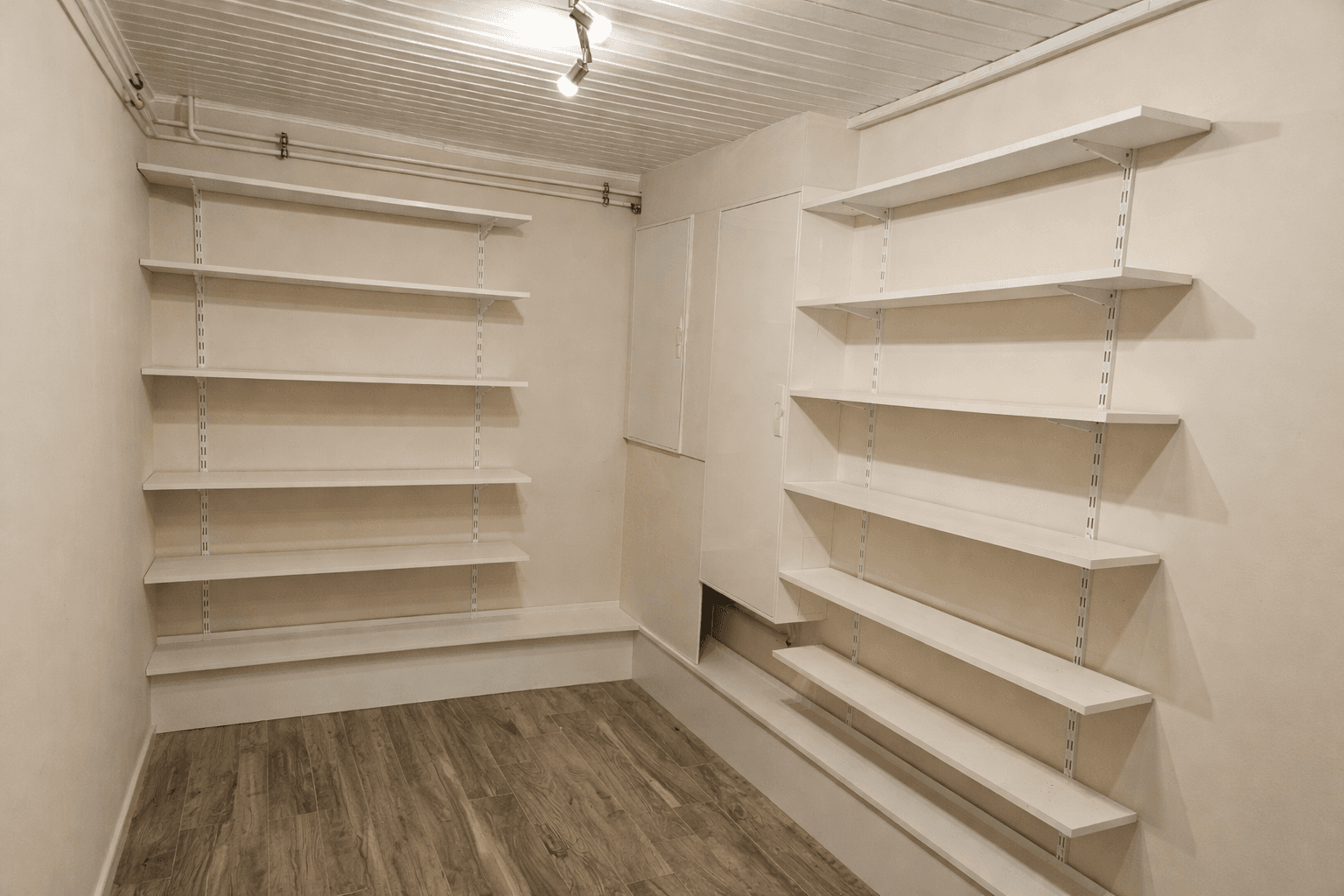 Predaj domu 298 m², pozemek 1.567 m², Sülfeld, Šlezvicko-Holštajnsko Predaj domu 298 m², pozemek 1.567 m², Sülfeld, Šlezvicko-Holštajnsko