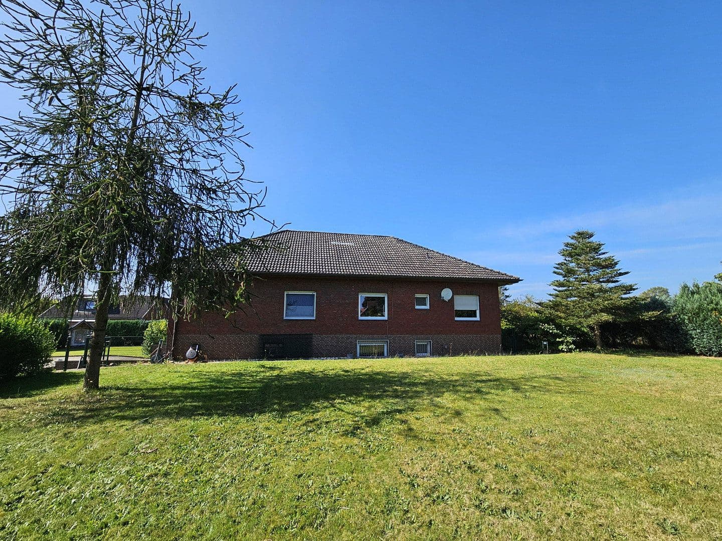 Predaj domu 298 m², pozemek 1.567 m², Sülfeld, Šlezvicko-Holštajnsko Predaj domu 298 m², pozemek 1.567 m², Sülfeld, Šlezvicko-Holštajnsko