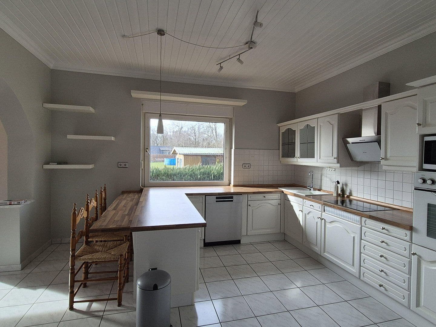 Predaj domu 298 m², pozemek 1.567 m², Sülfeld, Šlezvicko-Holštajnsko Predaj domu 298 m², pozemek 1.567 m², Sülfeld, Šlezvicko-Holštajnsko