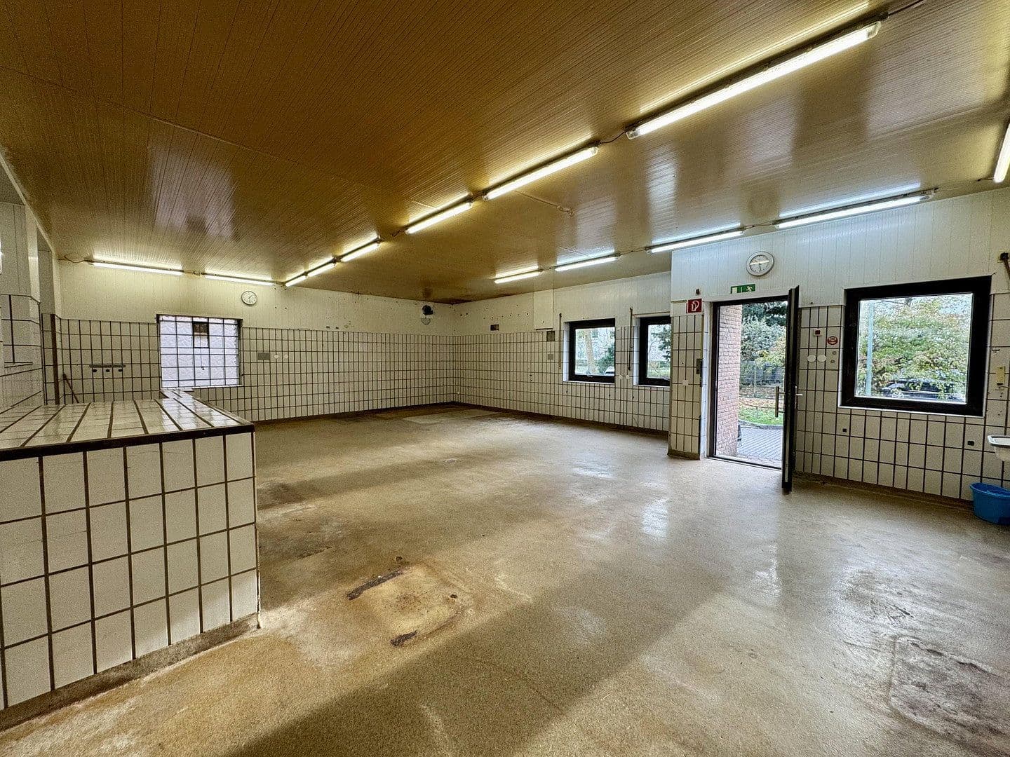 Prenájom nebytového priestoru 260 m², Bochumer Straße 36, Essen, Severné Porýnie - Westfálsko Prenájom nebytového priestoru 260 m², Bochumer Straße 36, Essen, Severné Porýnie - Westfálsko