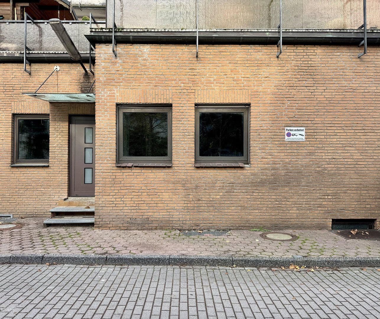 Prenájom nebytového priestoru 260 m², Bochumer Straße 36, Essen, Severné Porýnie - Westfálsko Prenájom nebytového priestoru 260 m², Bochumer Straße 36, Essen, Severné Porýnie - Westfálsko