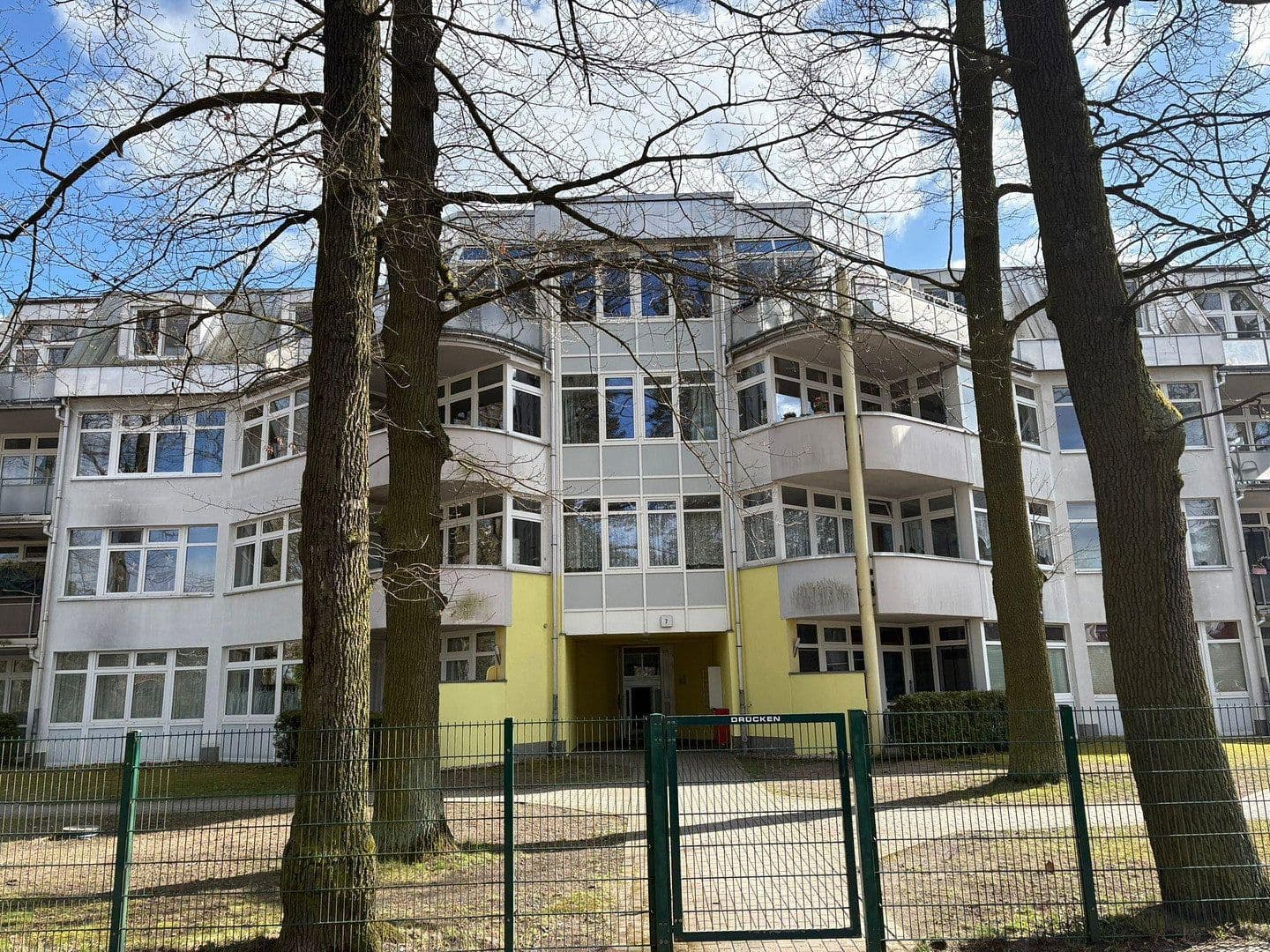 Prenájom bytu 2-izbový 62 m², Libboldalle 7, Berlin, Berlín Prenájom bytu 2-izbový 62 m², Libboldalle 7, Berlin, Berlín