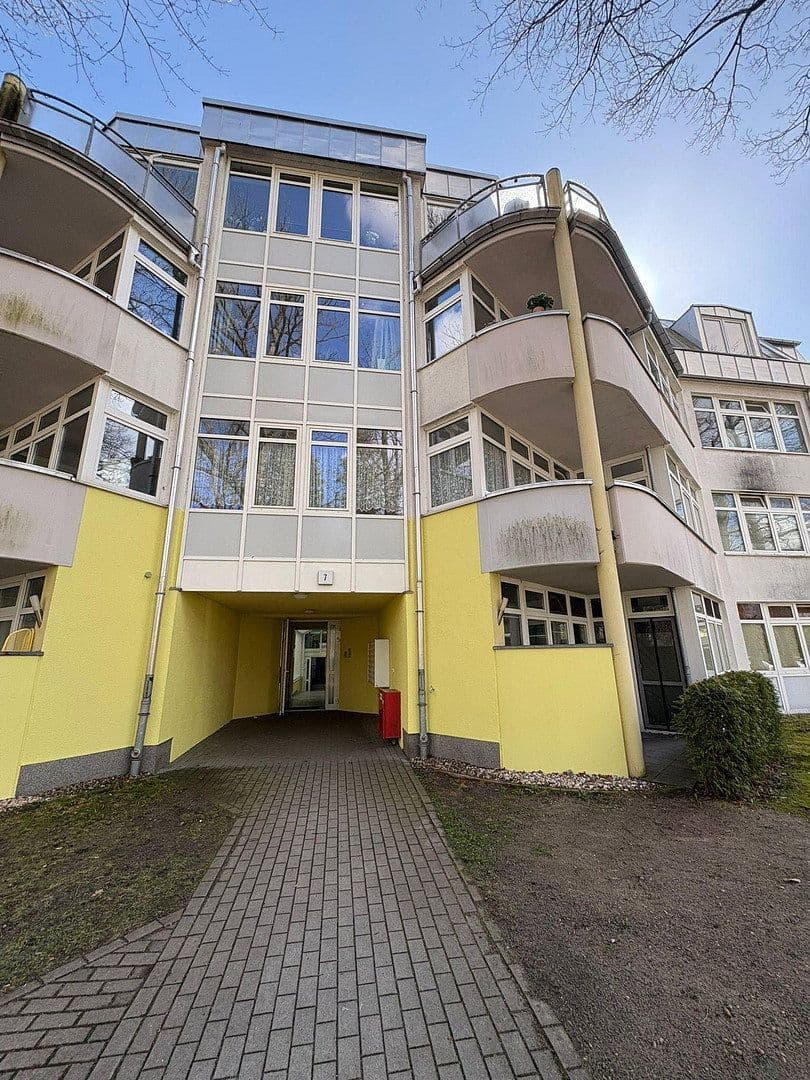 Prenájom bytu 2-izbový 62 m², Libboldalle 7, Berlin, Berlín Prenájom bytu 2-izbový 62 m², Libboldalle 7, Berlin, Berlín