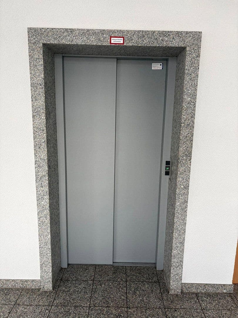 Prenájom bytu 2-izbový 62 m², Libboldalle 7, Berlin, Berlín Prenájom bytu 2-izbový 62 m², Libboldalle 7, Berlin, Berlín