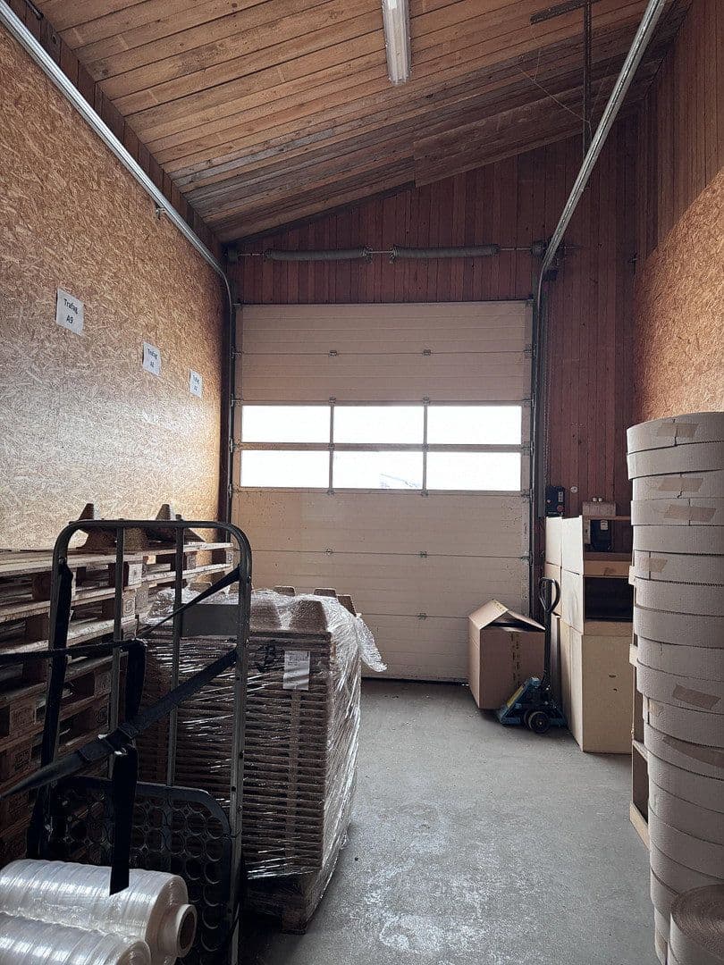 Prenájom nebytového priestoru 2.000 m², Lauterbachstr.15 und 17, Geretsried, Bavorsko Prenájom nebytového priestoru 2.000 m², Lauterbachstr.15 und 17, Geretsried, Bavorsko