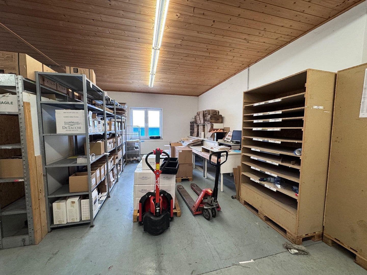 Prenájom nebytového priestoru 2.000 m², Lauterbachstr.15 und 17, Geretsried, Bavorsko Prenájom nebytového priestoru 2.000 m², Lauterbachstr.15 und 17, Geretsried, Bavorsko